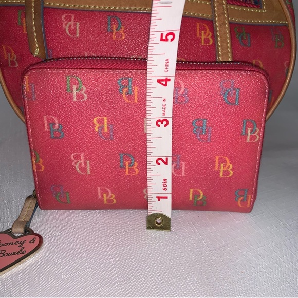 DOONEY & BOURKE Vintage D && B Handbag Wallet Set Pink Canteen Bag Rainbow Logo - Picture 12 of 17